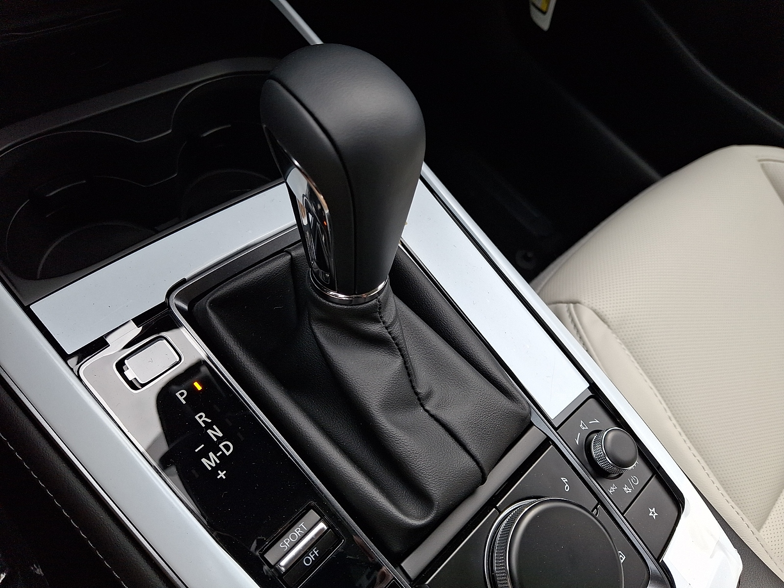 2026 Mazda CX-30 Turbo Premium Plus - Photo 10