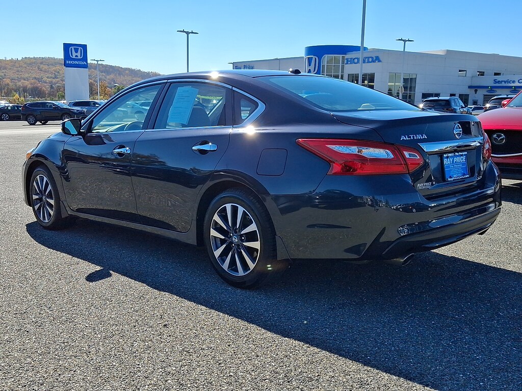 Used 2017 Nissan Altima 2.5 SL Sedan