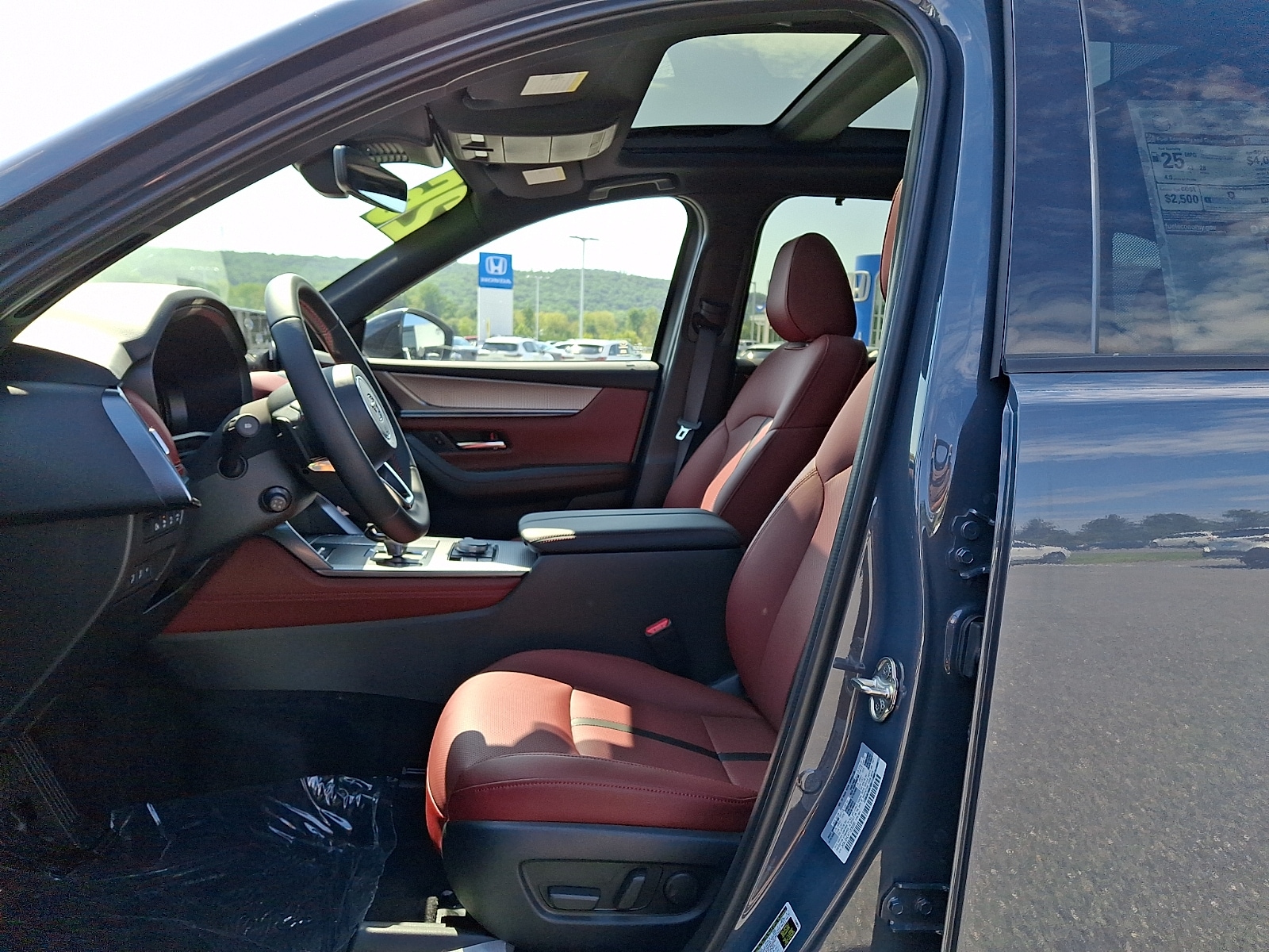 2026 Mazda CX-70 Premium Package - Photo 10