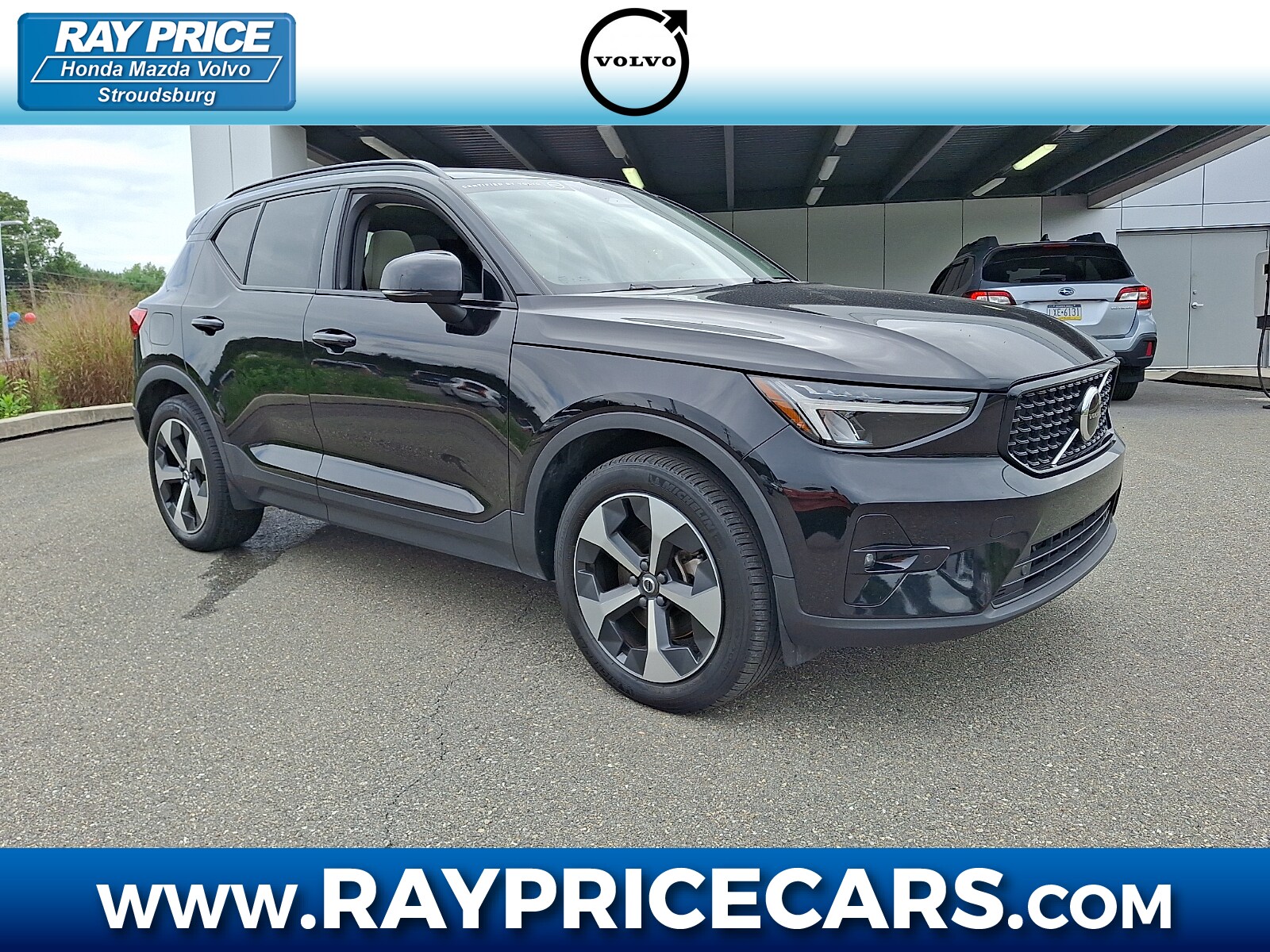 Used 2023 Volvo XC40 B5 Plus Dark Theme SUV