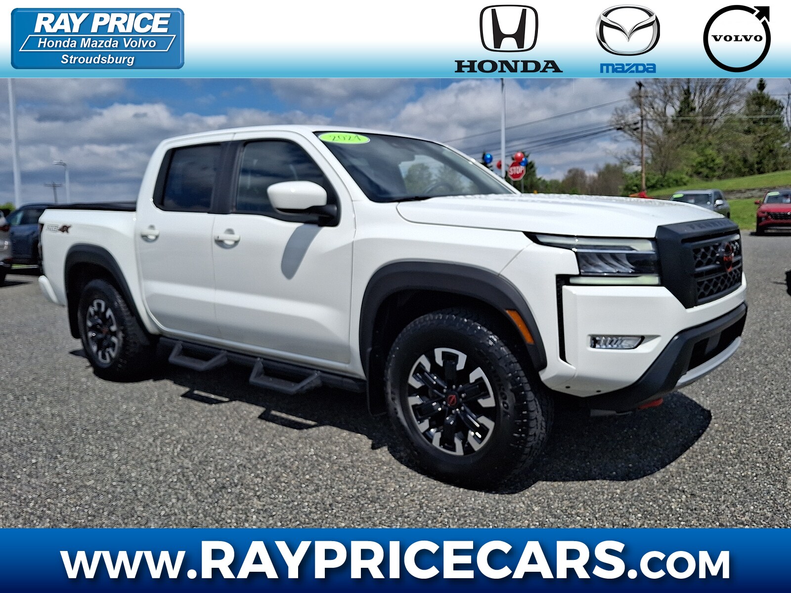 2024 Nissan Frontier PRO-4X Crew Cab 4X4's photo
