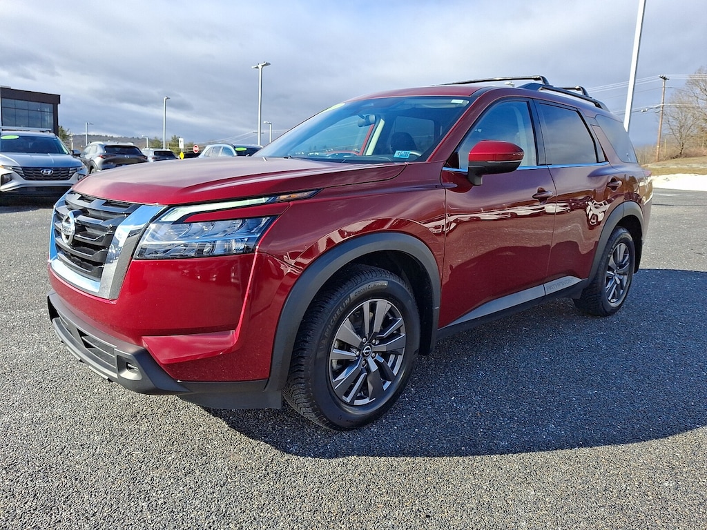 Used 2022 Nissan Pathfinder SV 4WD SUV