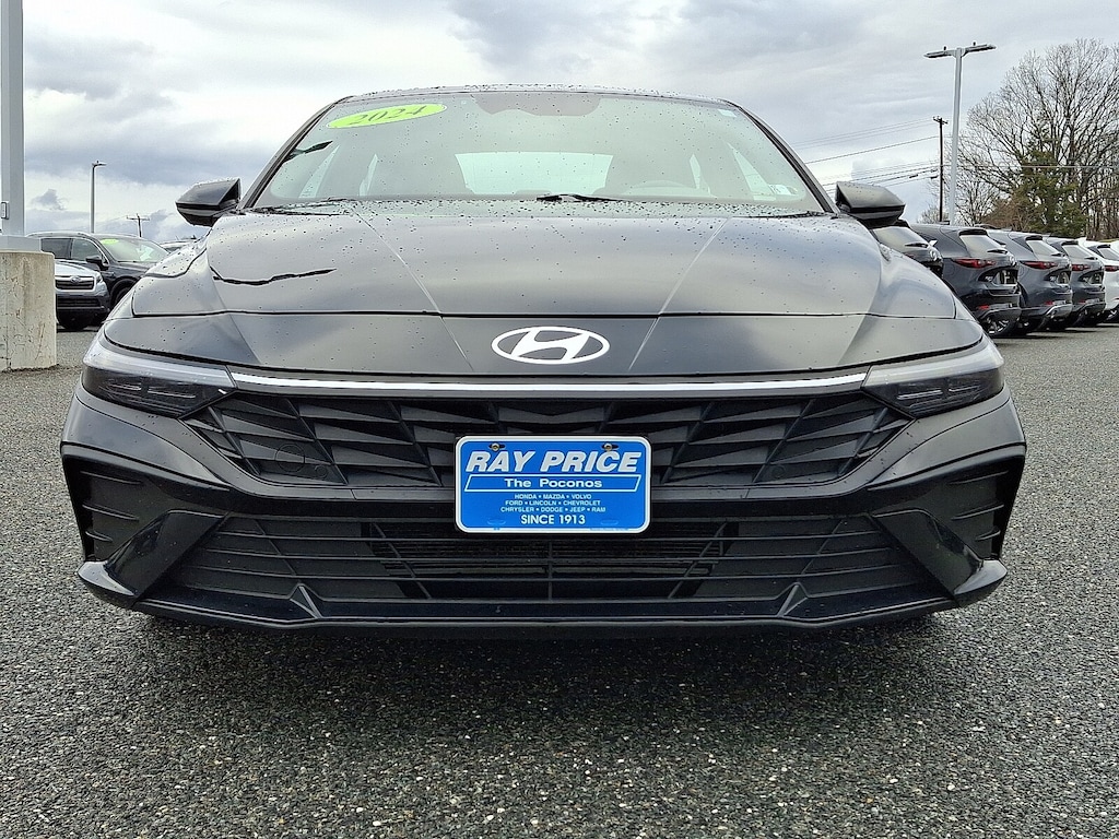 Used 2024 Hyundai Elantra SEL Sedan