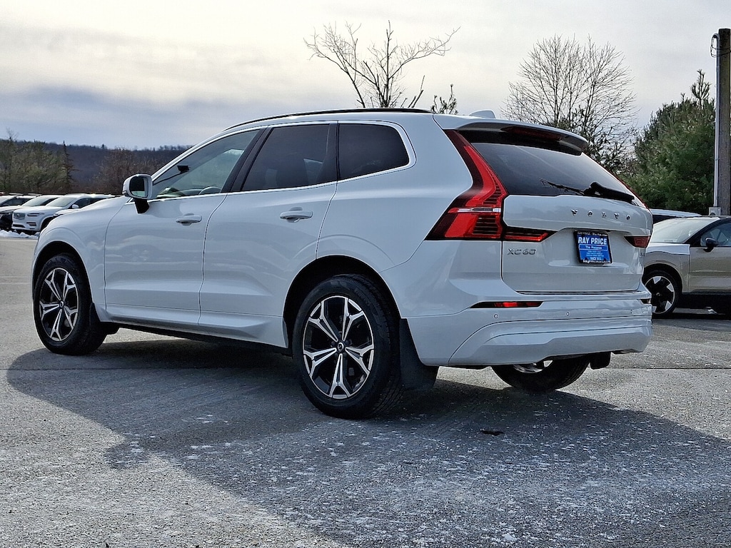 Used 2022 Volvo XC60 B5 Momentum SUV
