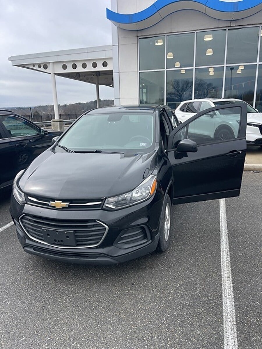 Used 2019 Chevrolet Trax LS with VIN 3GNCJNSB6KL401636 for sale in Stroudsburg, PA