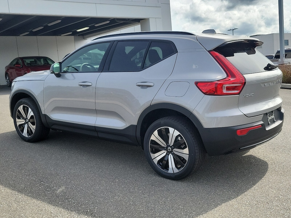 Used 2023 Volvo XC40 Recharge Pure Electric Twin Plus SUV