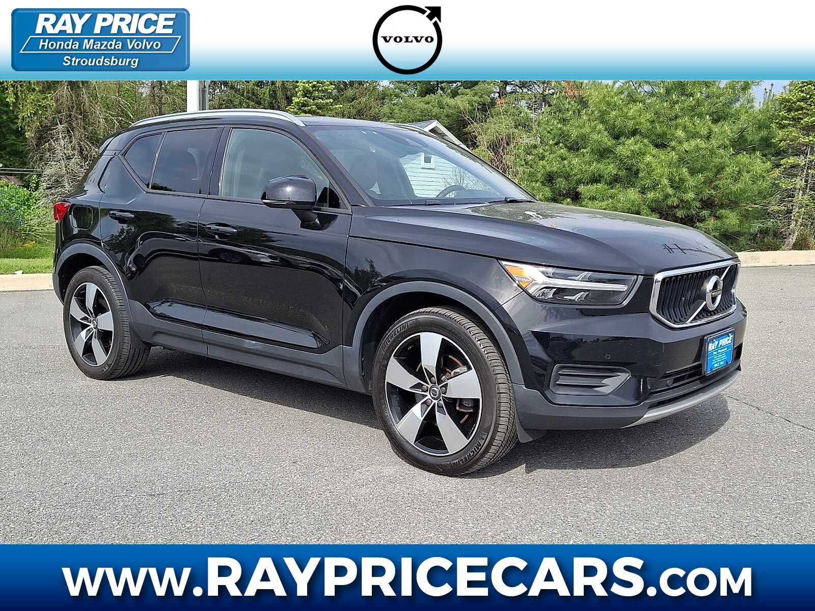 2020 Volvo XC40 T5 Momentum AWD's photo