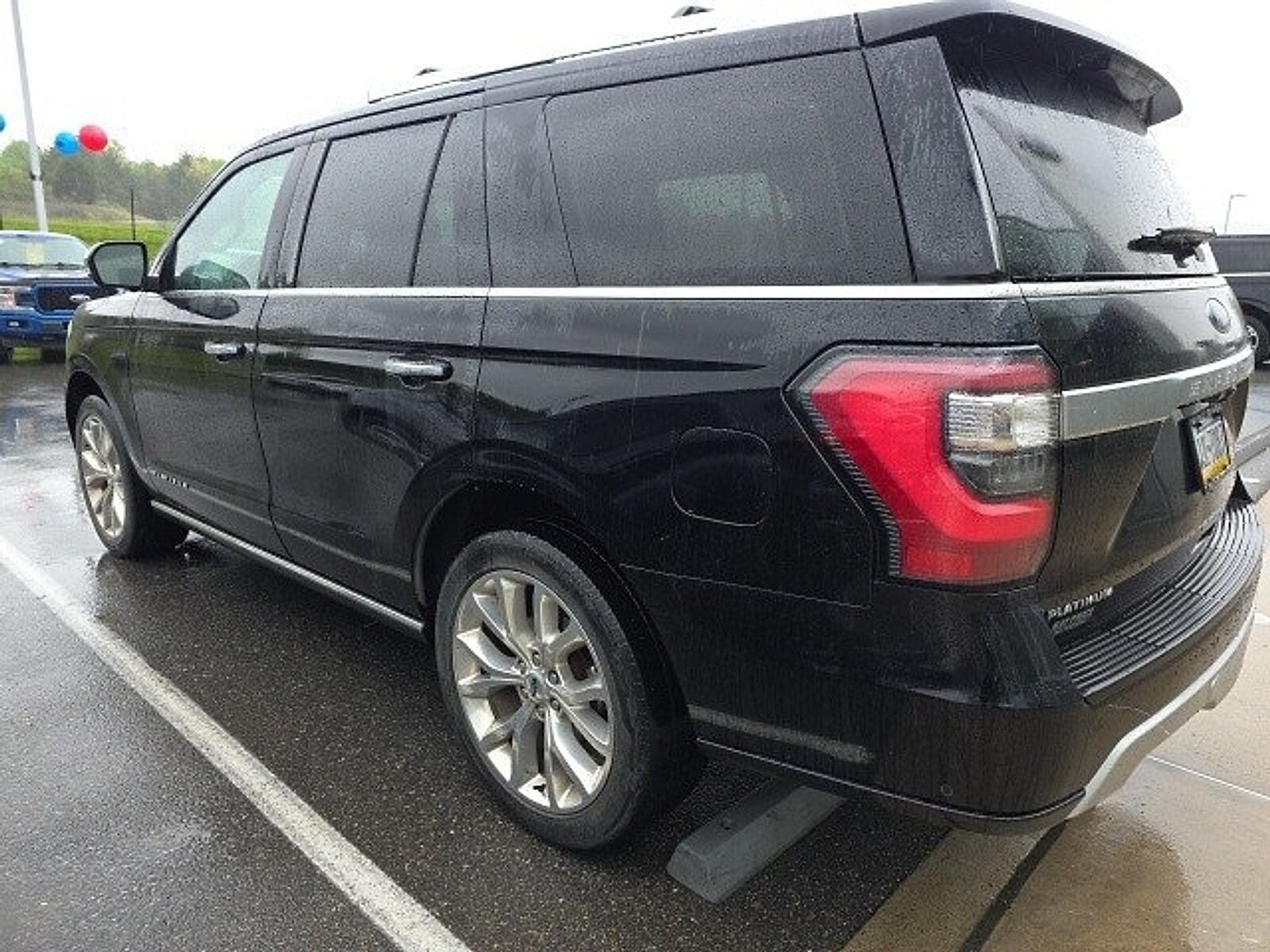 2019 Ford Expedition Platinum photo 3