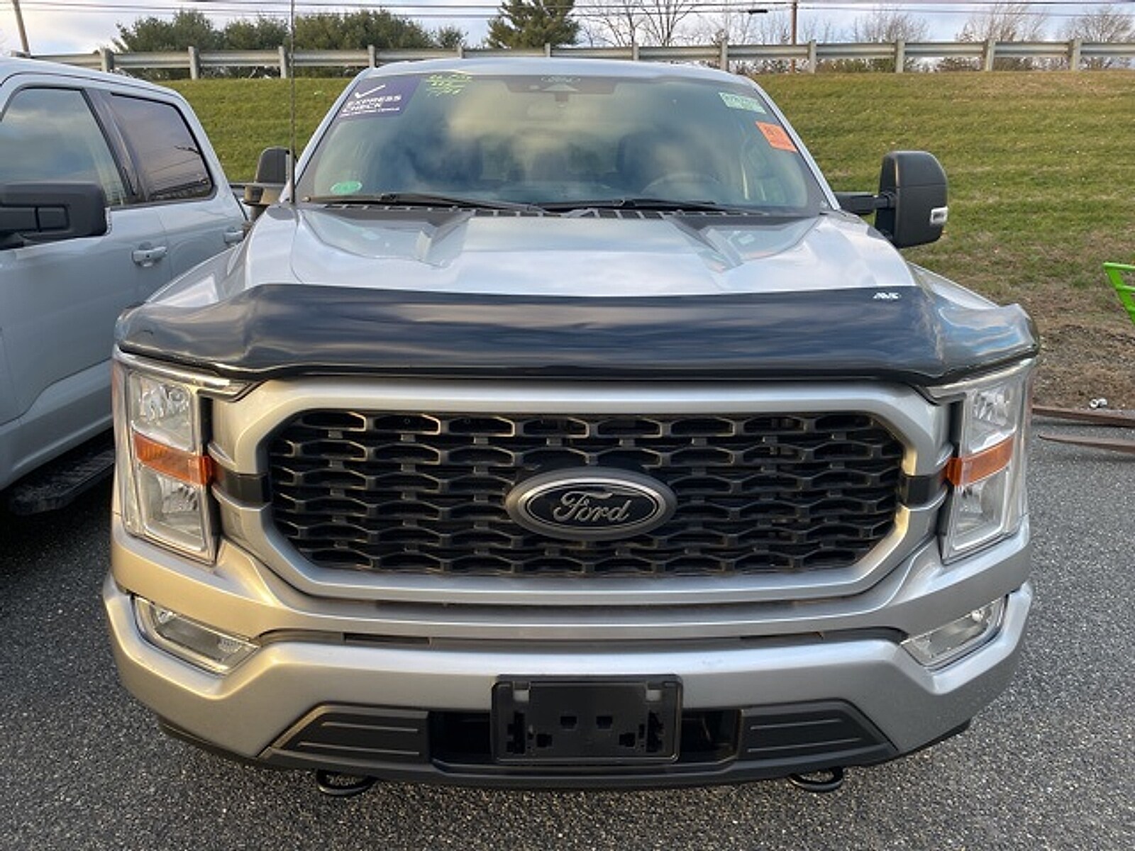 2022 Ford F-150 XL photo 2