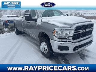 2024 Ram 3500 Tradesman Crew Cab 4x4 8 Box Truck Crew Cab