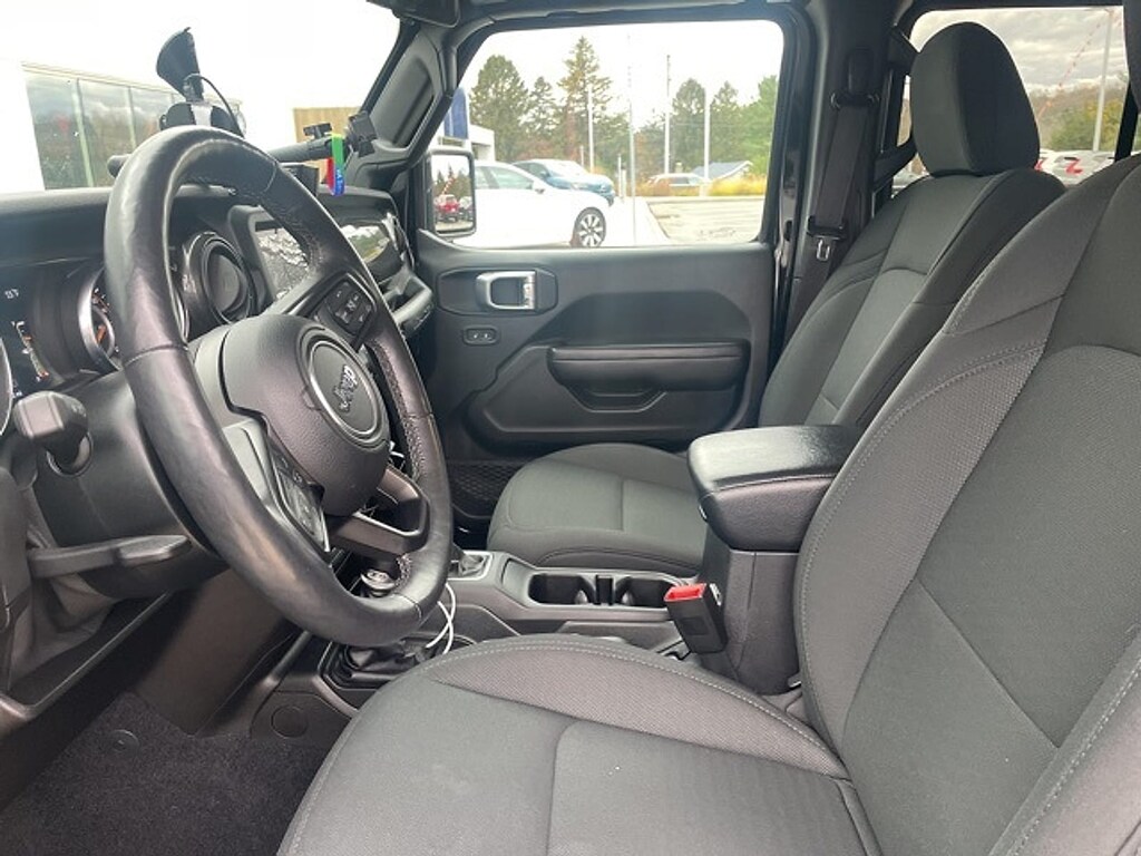 Used 2020 Jeep Wrangler Unlimited Sport Altitude 4X4 SUV