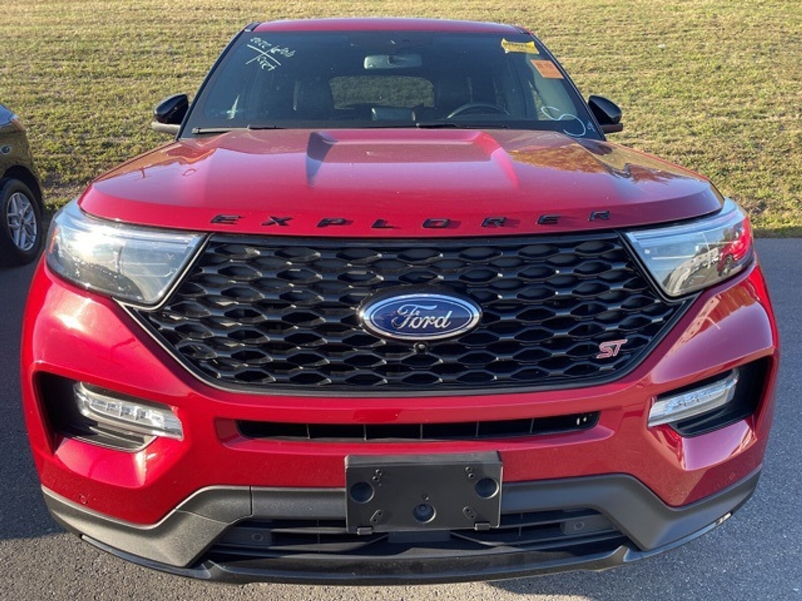 2022 Ford Explorer ST photo 2