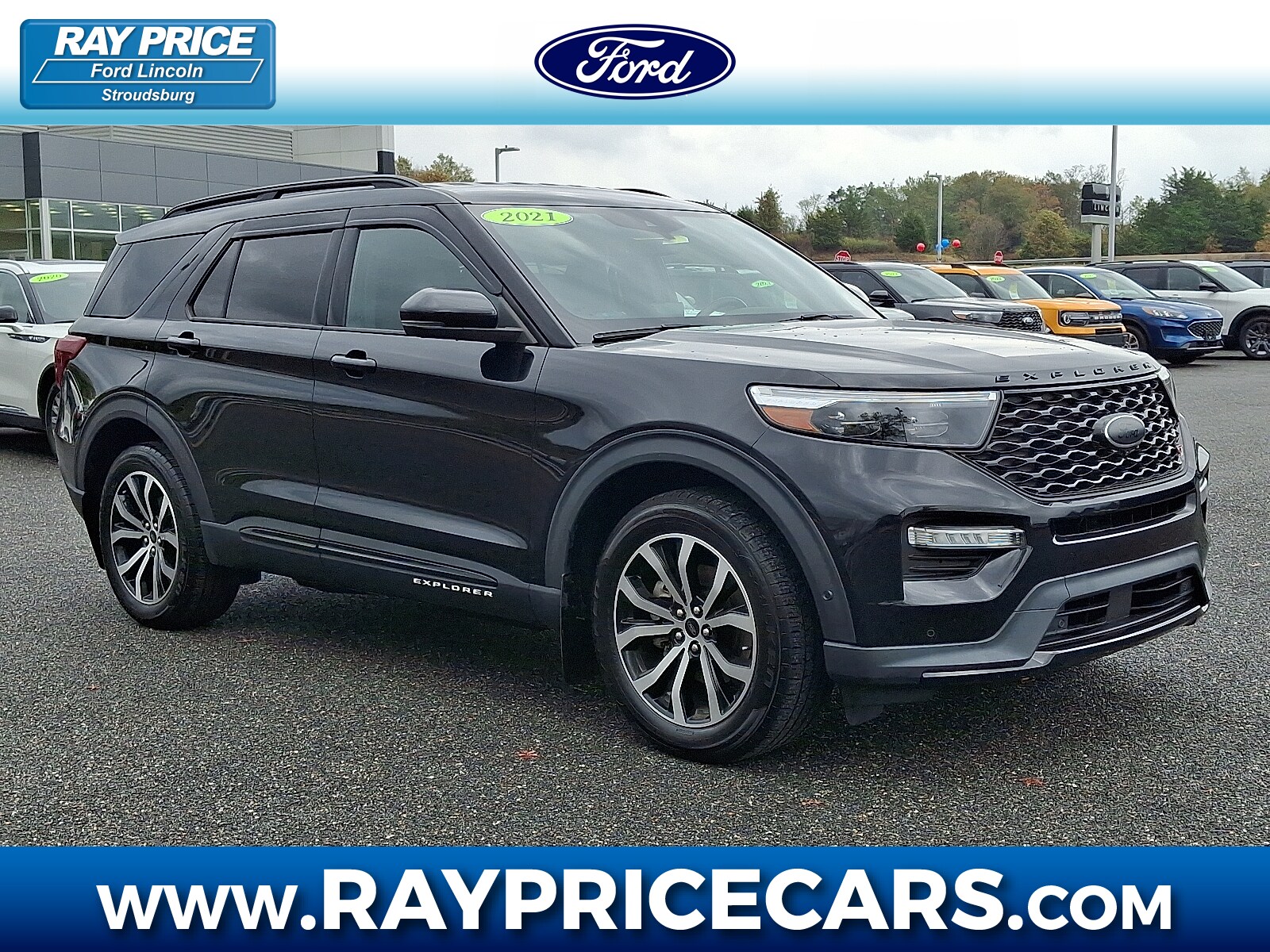 2021 Ford Explorer ST's photo