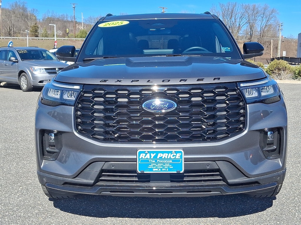 Certified 2025 Ford Explorer ST-Line SUV
