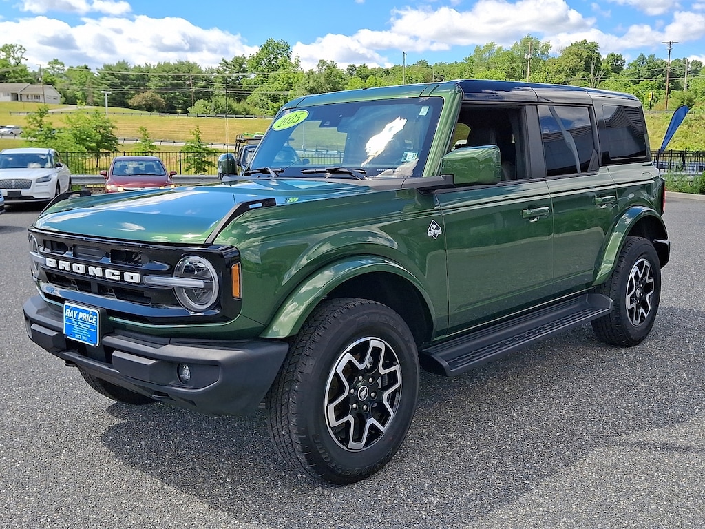 Certified 2025 Ford Bronco Outer Banks SUV
