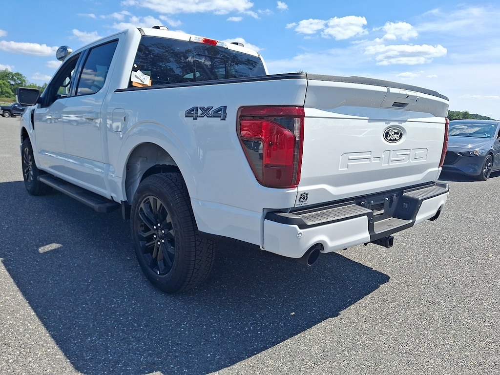New 2026 Ford F-150 XLT XLT 4WD SUPERCREW 5.5 BO