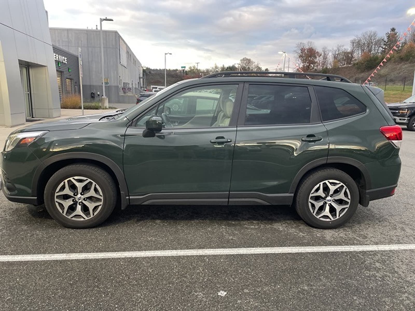 2024 Subaru Forester Premium photo 2