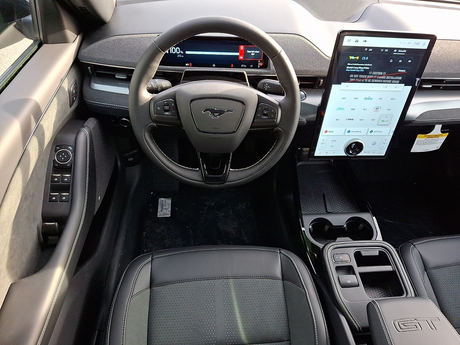 2025 Ford Mustang Mach-E GT - Photo 7
