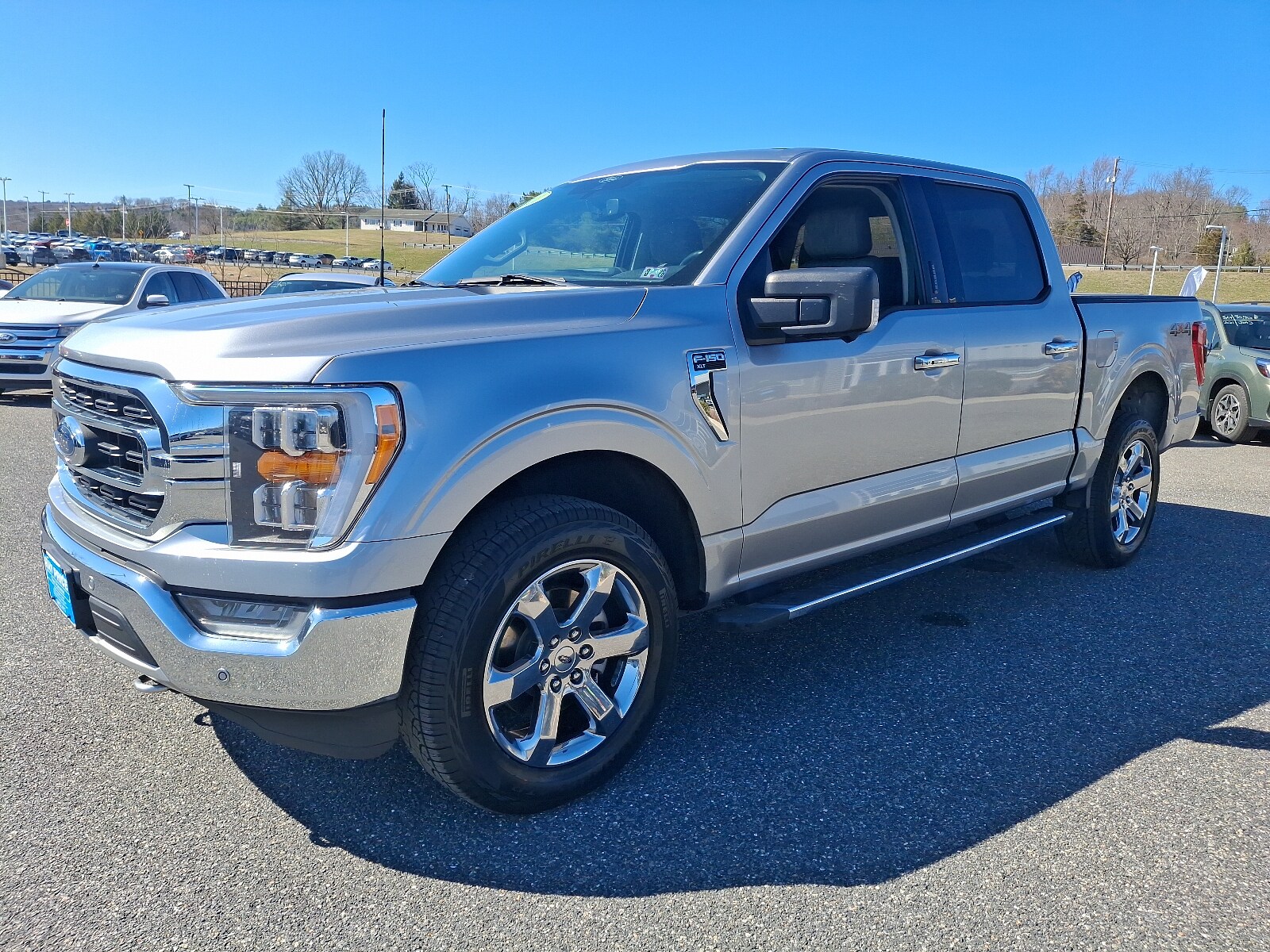 2021 Ford F-150 XLT photo 2