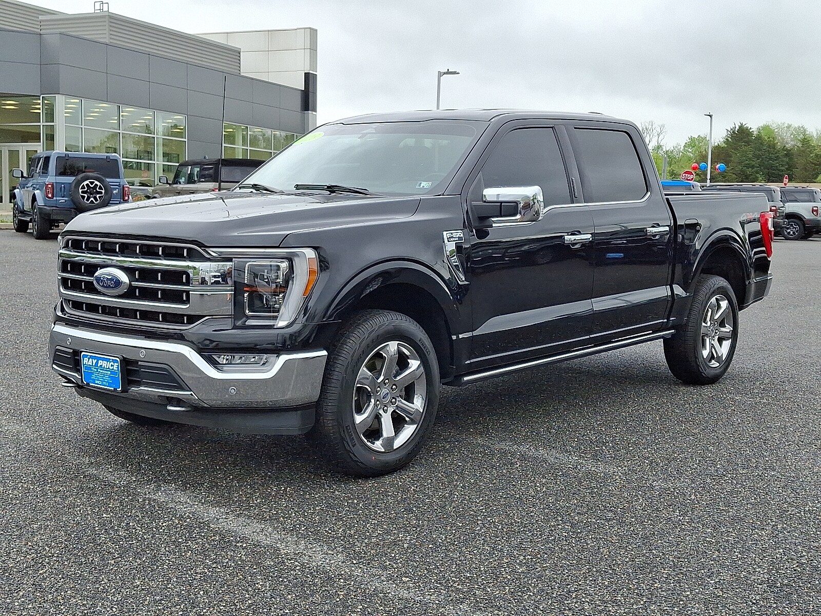 2023 Ford F-150 Lariat photo 3