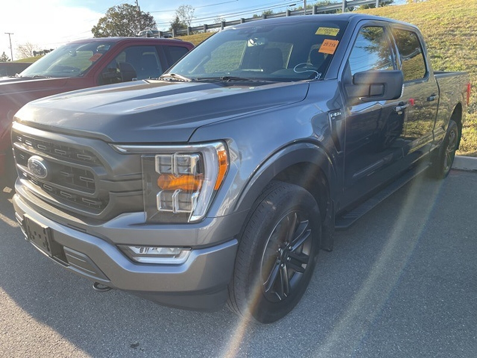 2022 Ford F-150 XLT photo 3