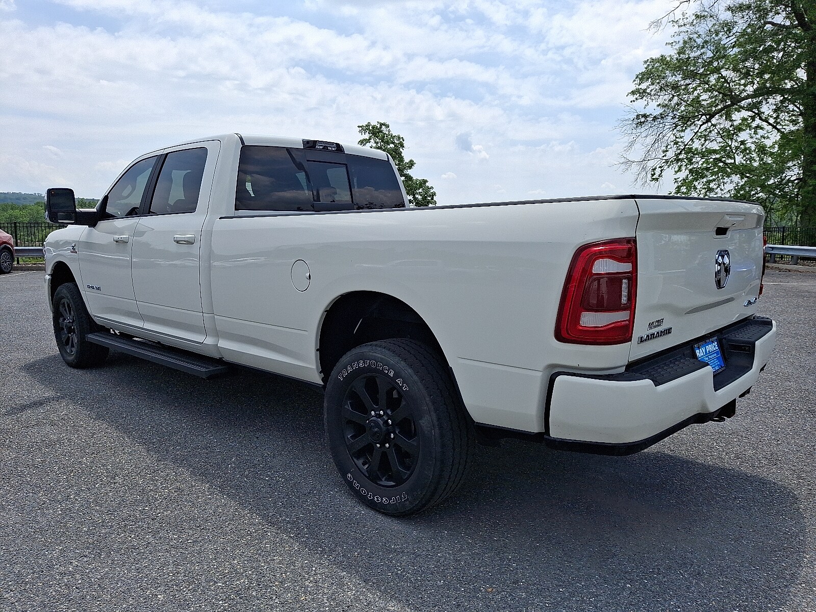 2024 Ram 3500 Laramie photo 4