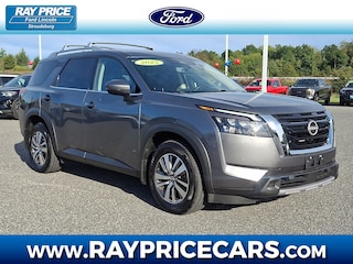 2025 Nissan Pathfinder SL 4WD SUV