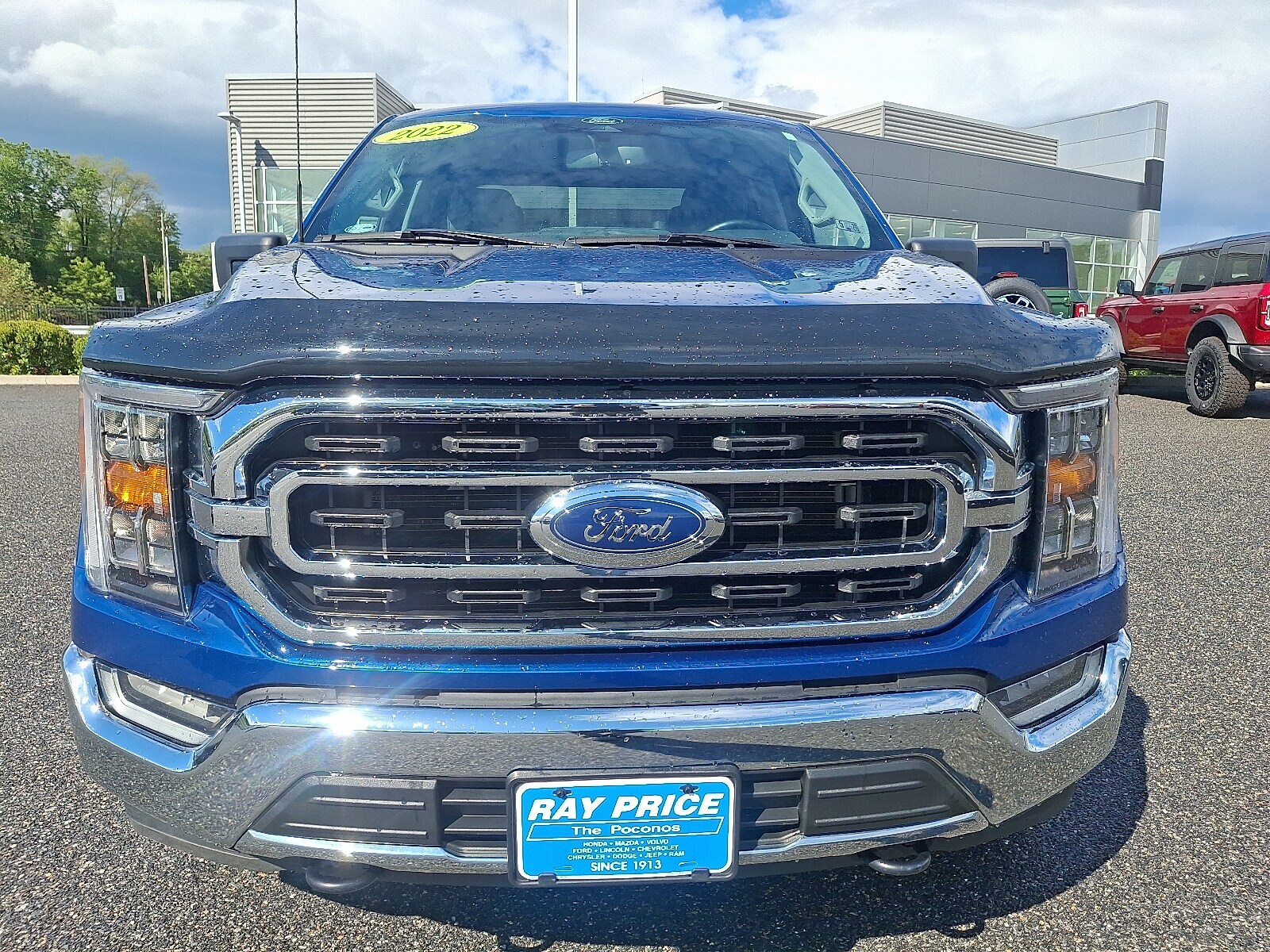 2022 Ford F-150 XLT photo 2