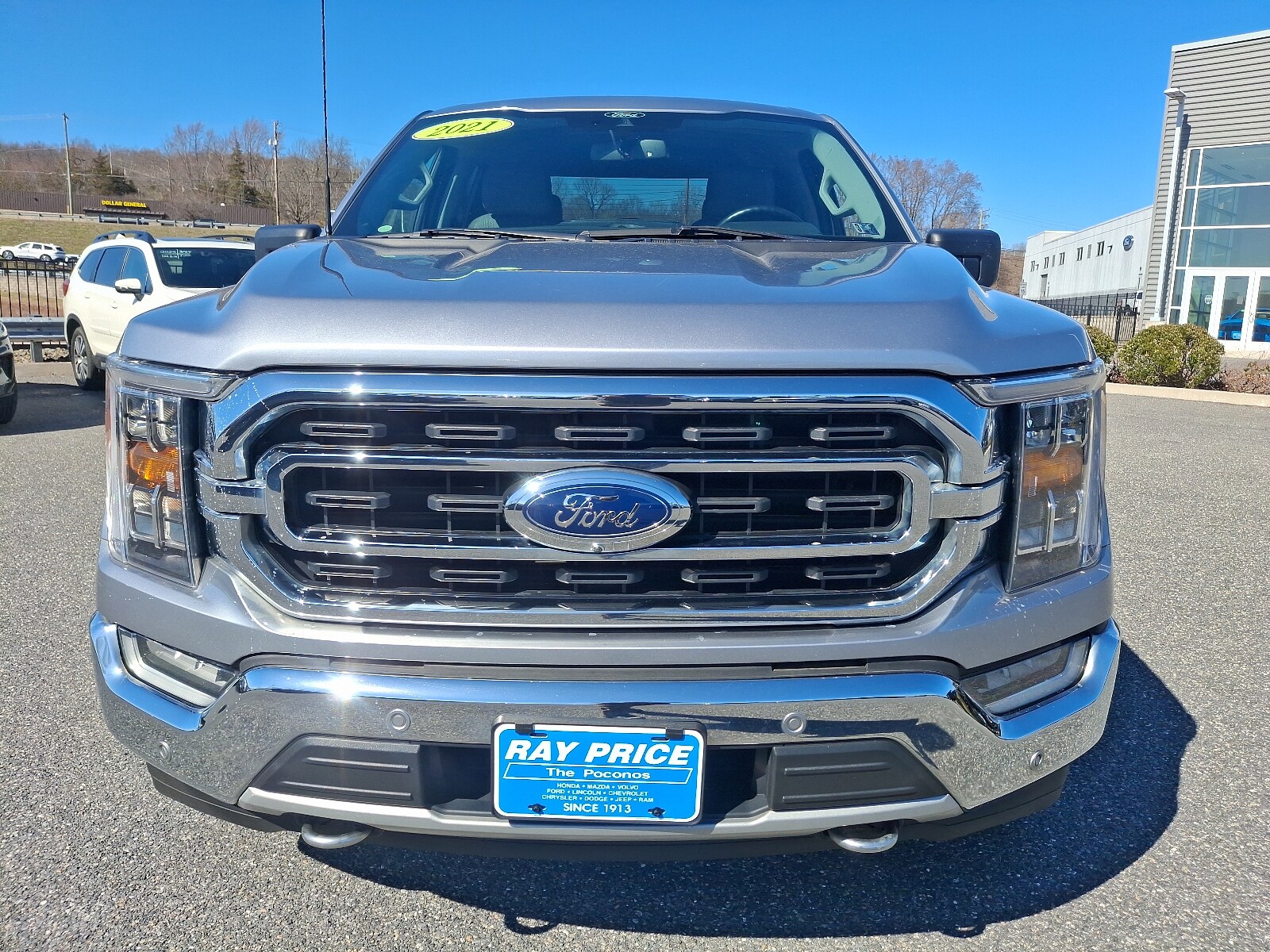 2021 Ford F-150 XLT photo 2