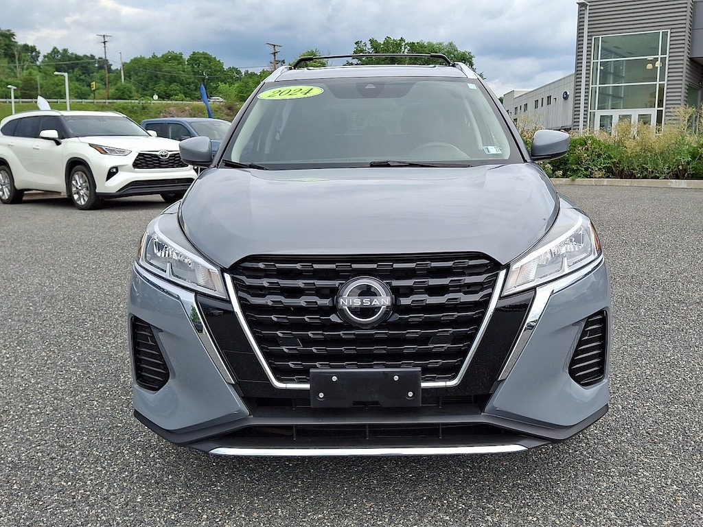 Used 2024 Nissan Kicks SV Xtronic CVT SUV