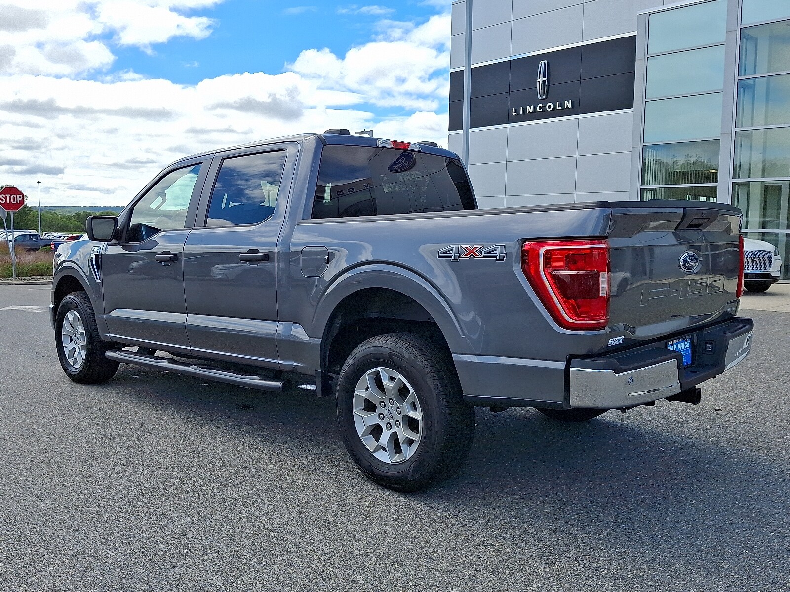 2023 Ford F-150 XLT photo 3