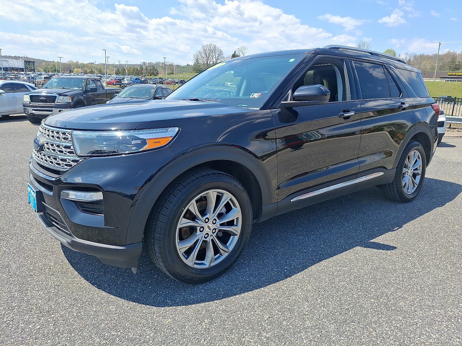 2022 Ford Explorer Limited photo 2