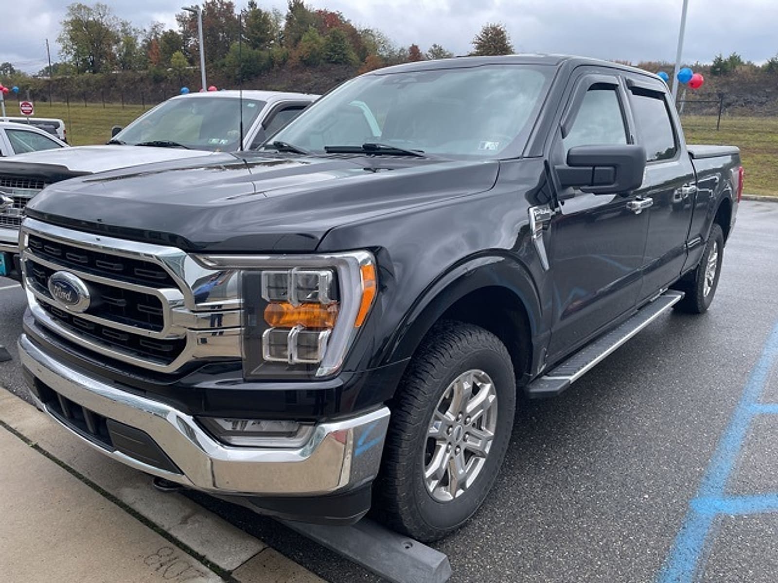 2023 Ford F-150 XLT photo 3