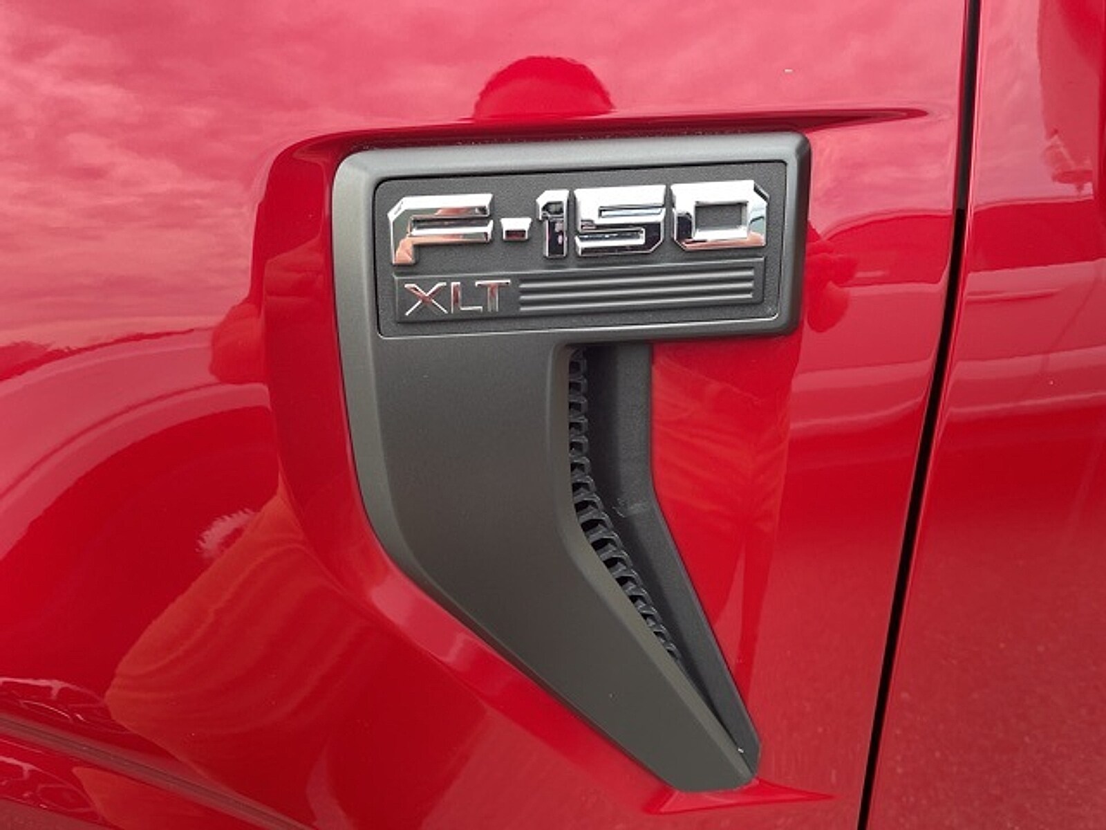 2021 Ford F-150 XLT photo 4