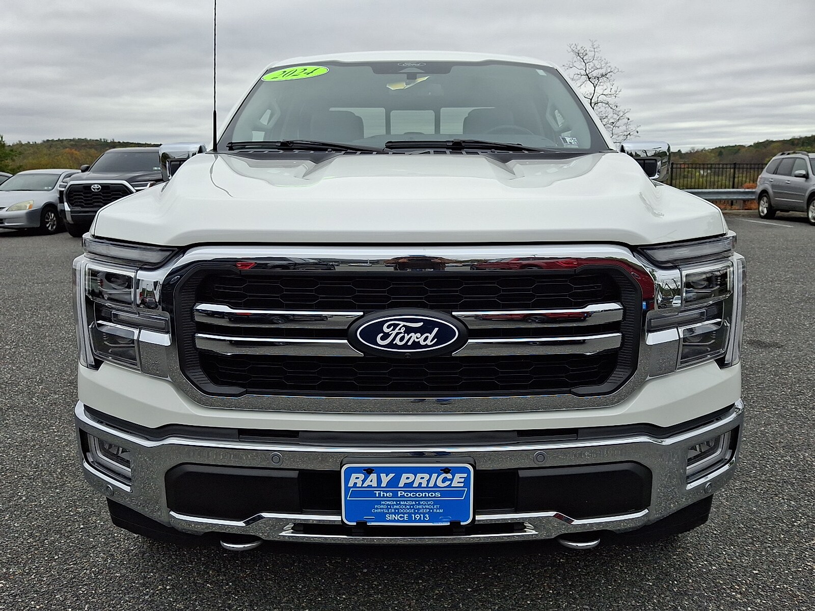 2024 Ford F-150 Lariat photo 2