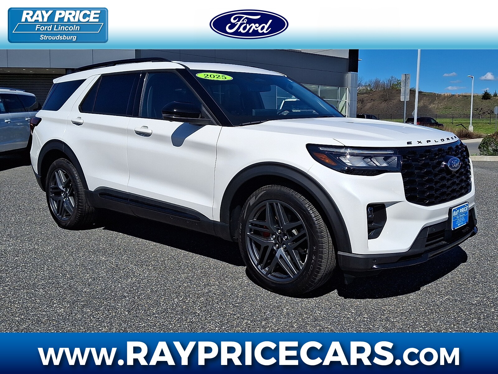 2025 Ford Explorer ST 4WD (PL535)'s photo