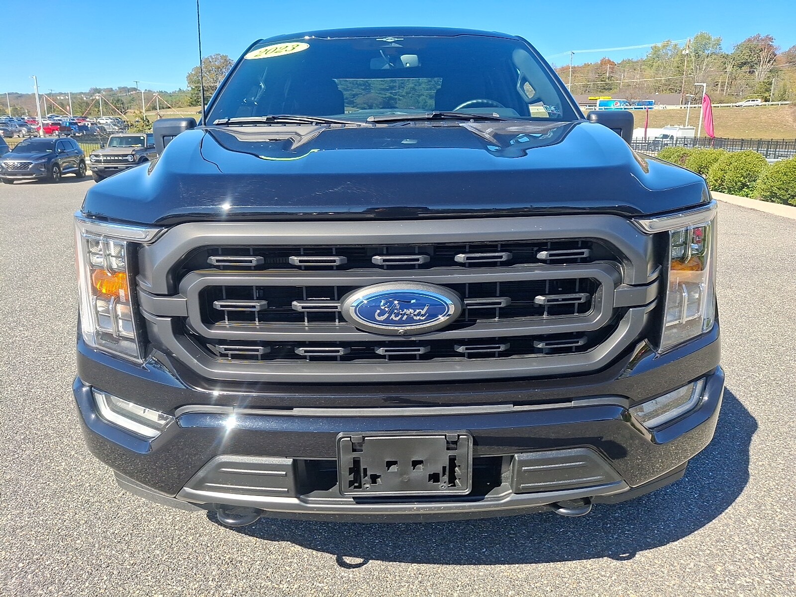 2023 Ford F-150 XLT photo 2