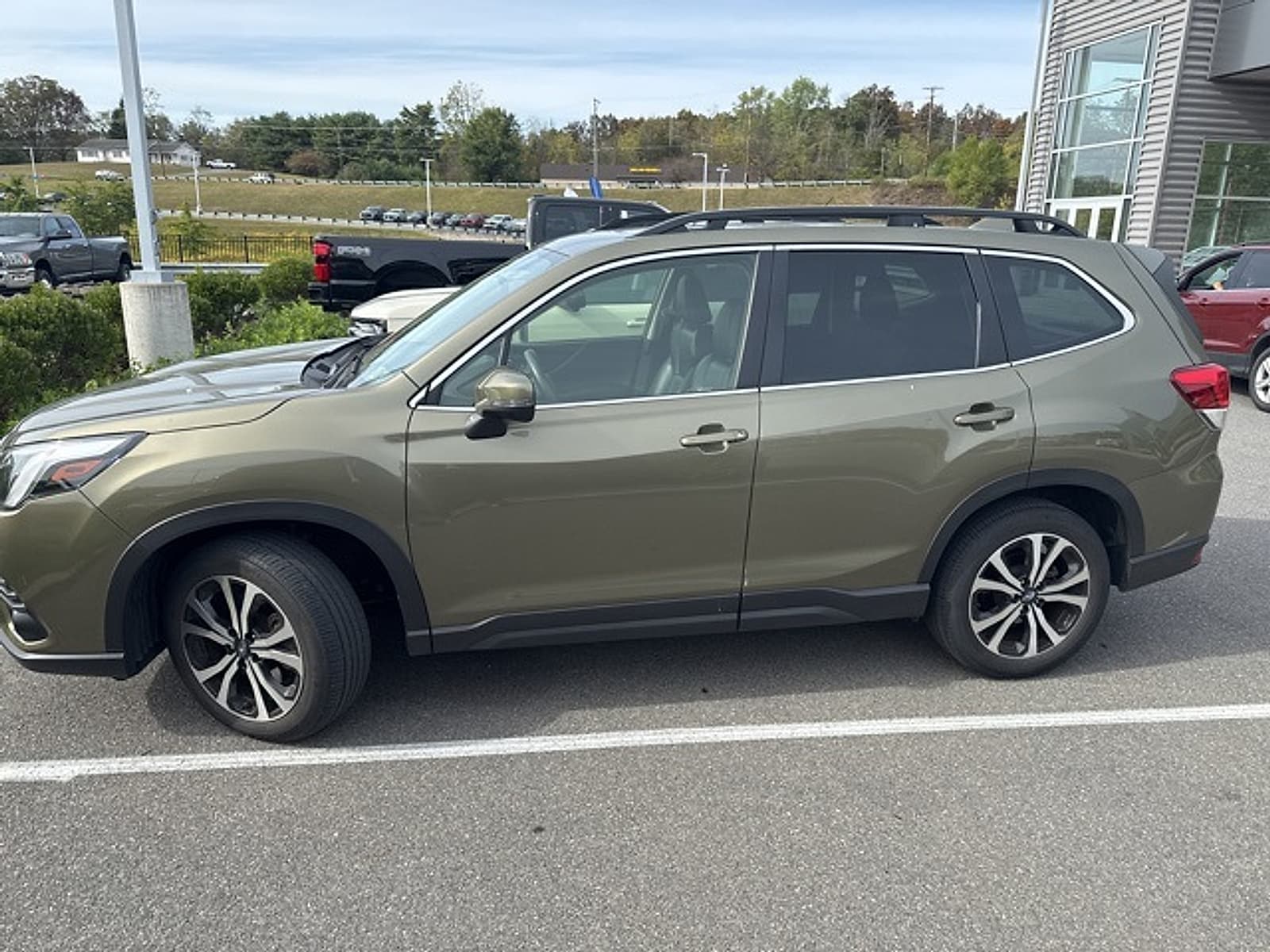 2023 Subaru Forester Limited photo 2