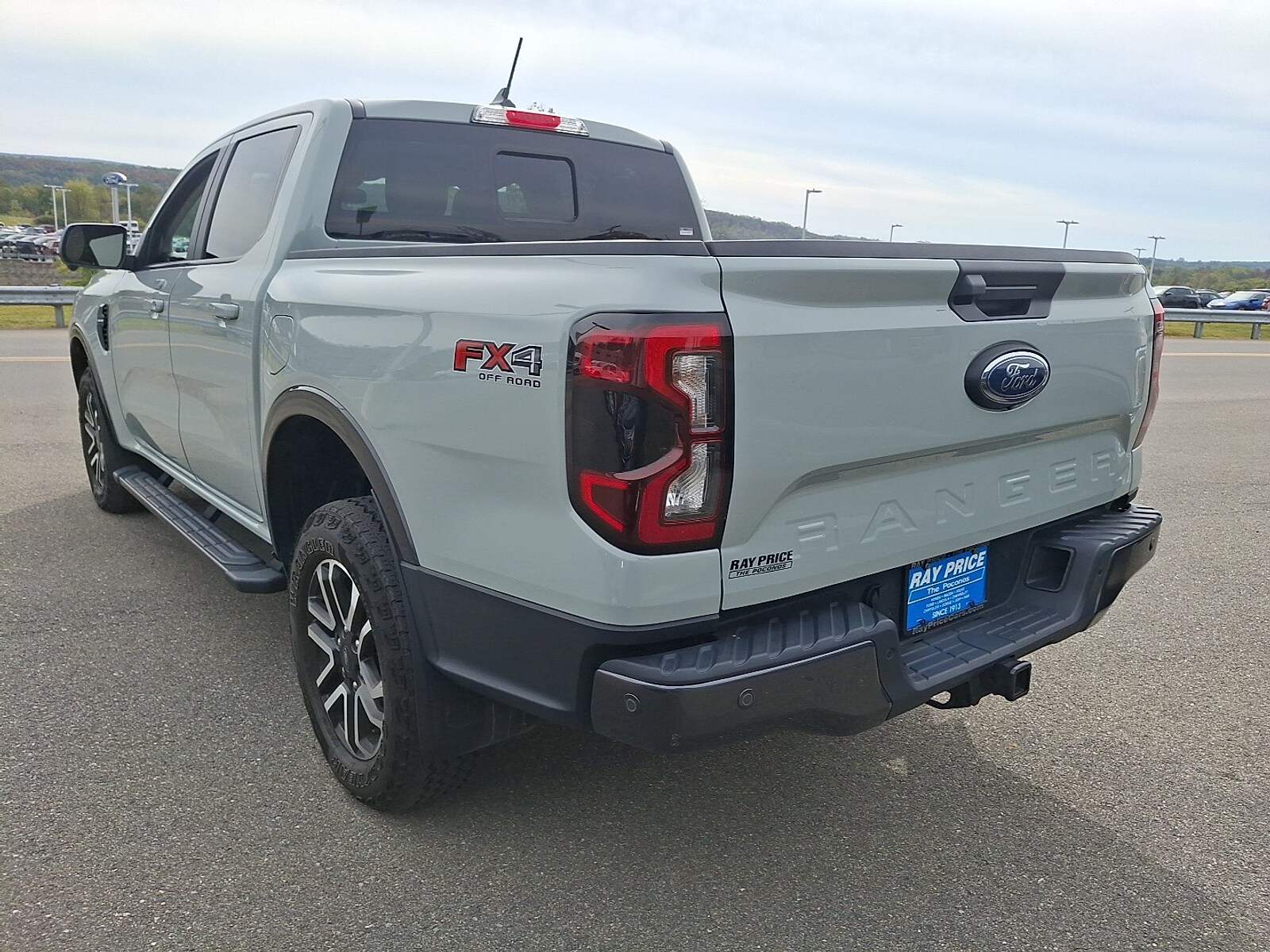 2024 Ford Ranger Lariat photo 3