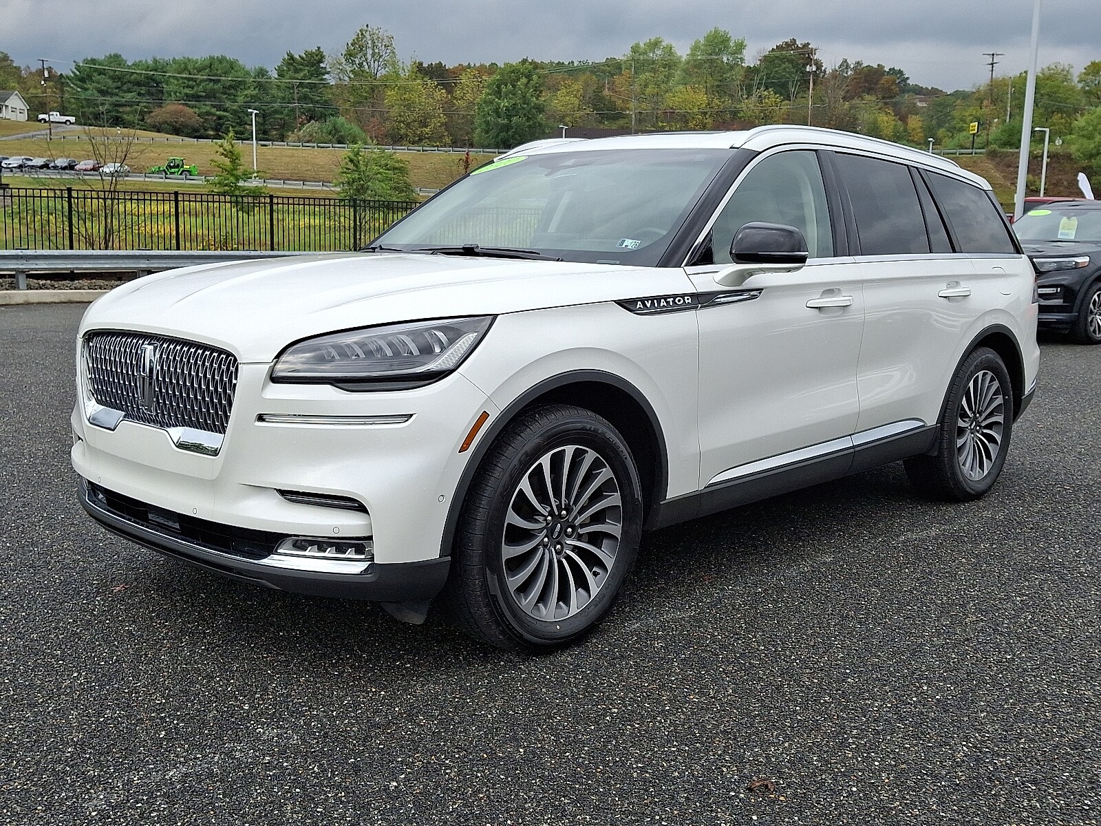 2020 Lincoln Aviator Reserve photo 3