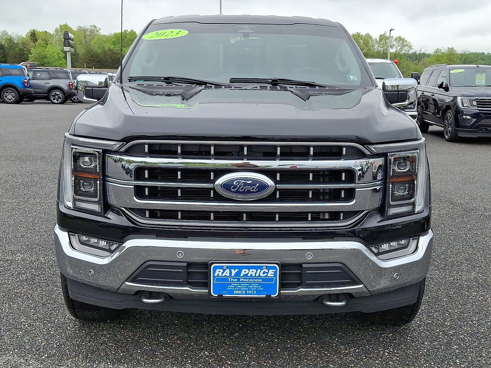 2023 Ford F-150 Lariat photo 2