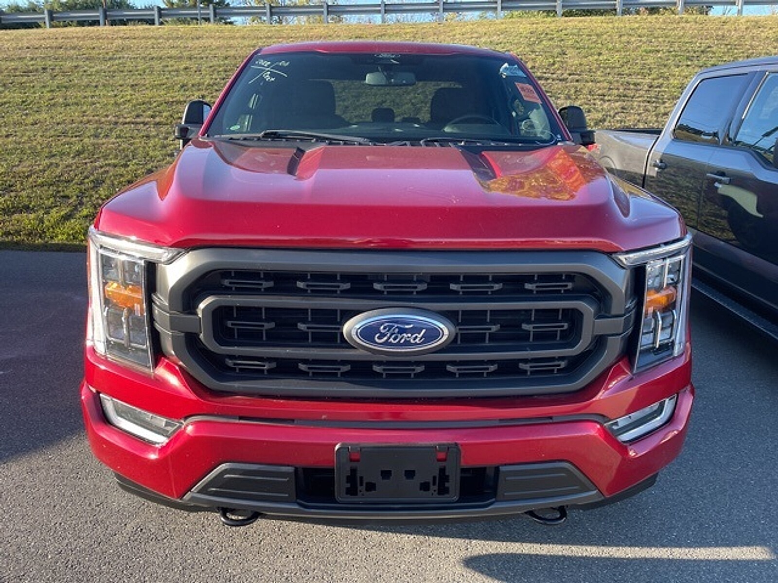 2022 Ford F-150 XLT photo 2