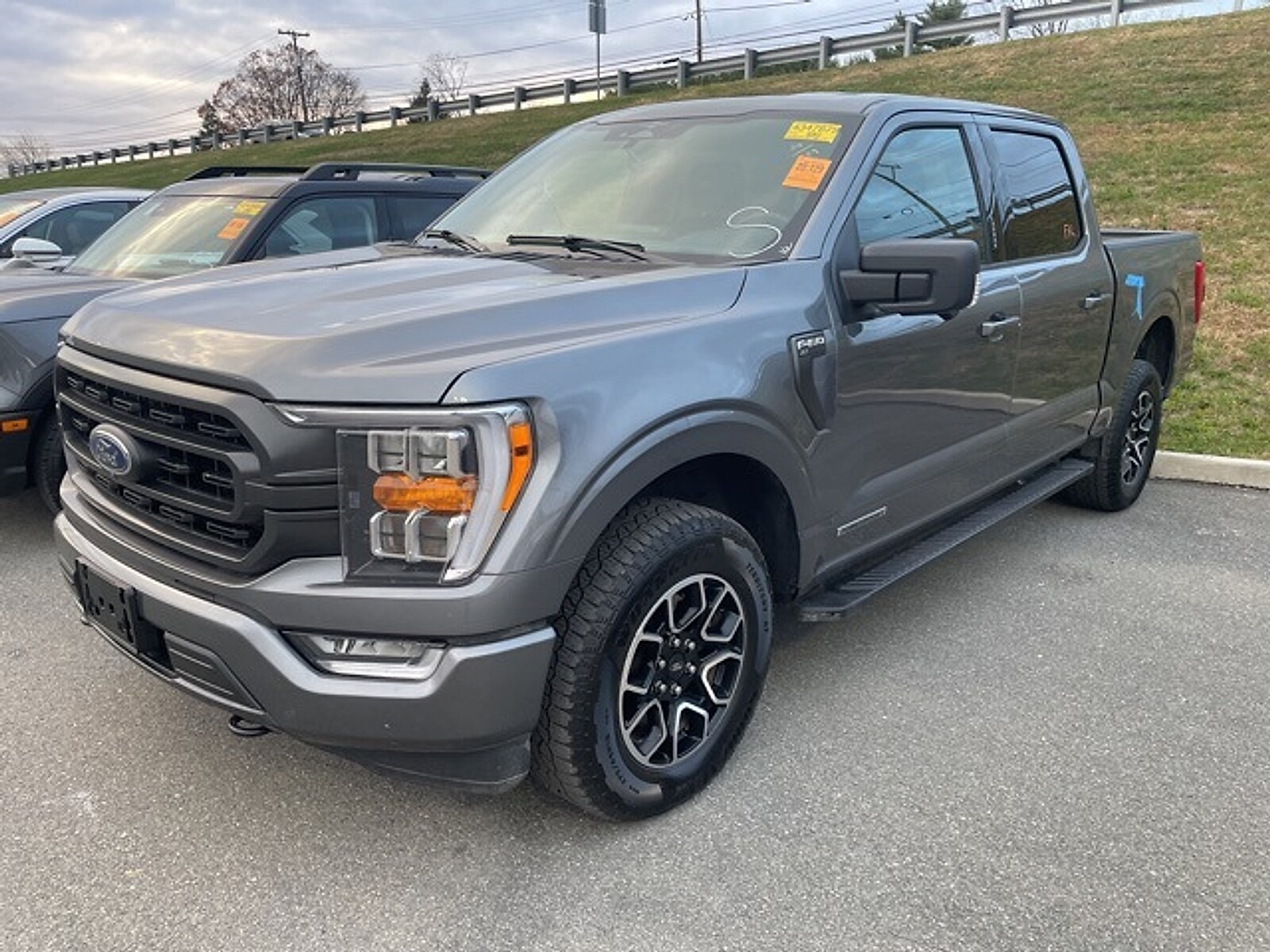2023 Ford F-150 XLT photo 3
