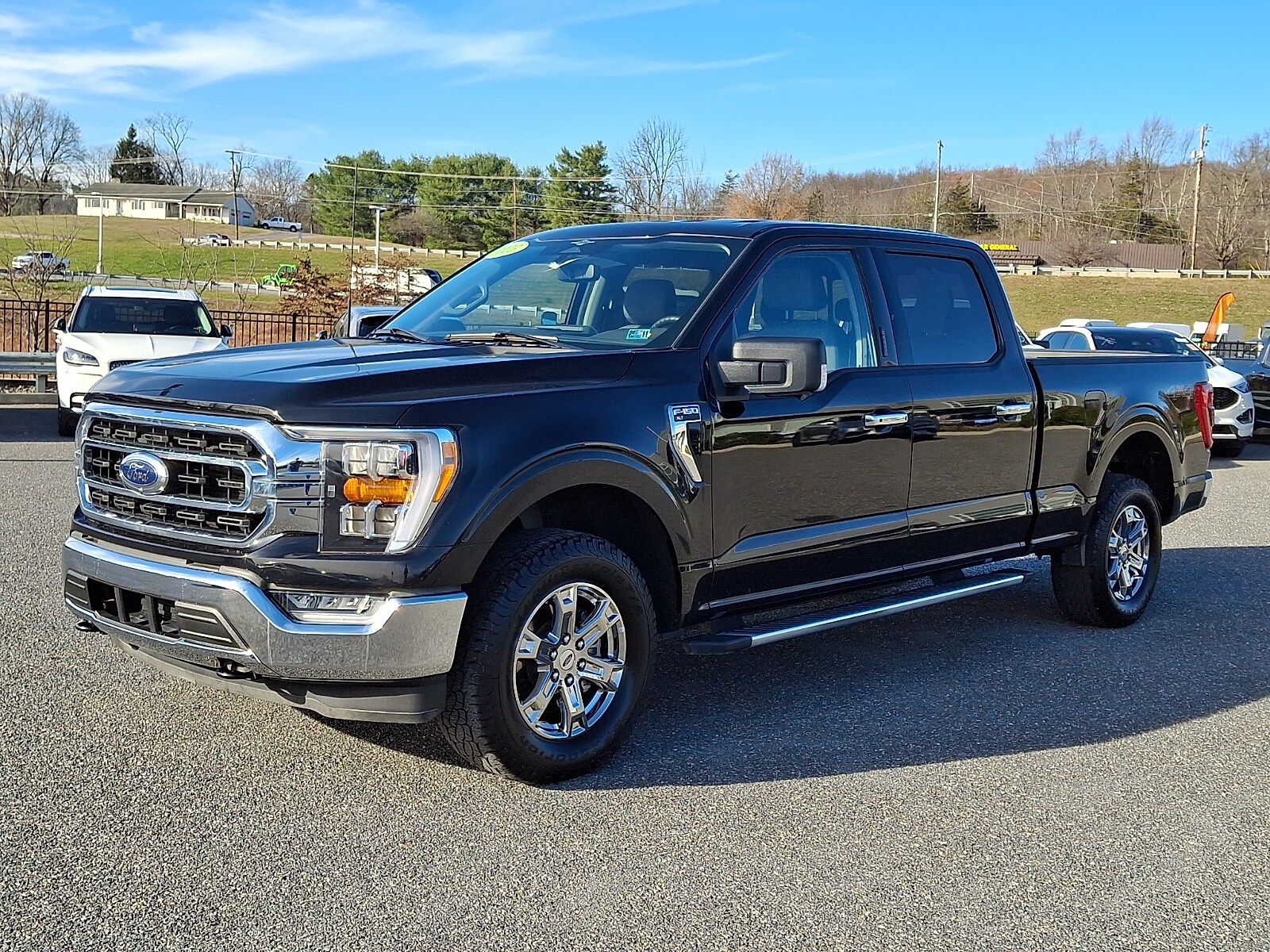 2023 Ford F-150 XLT photo 2