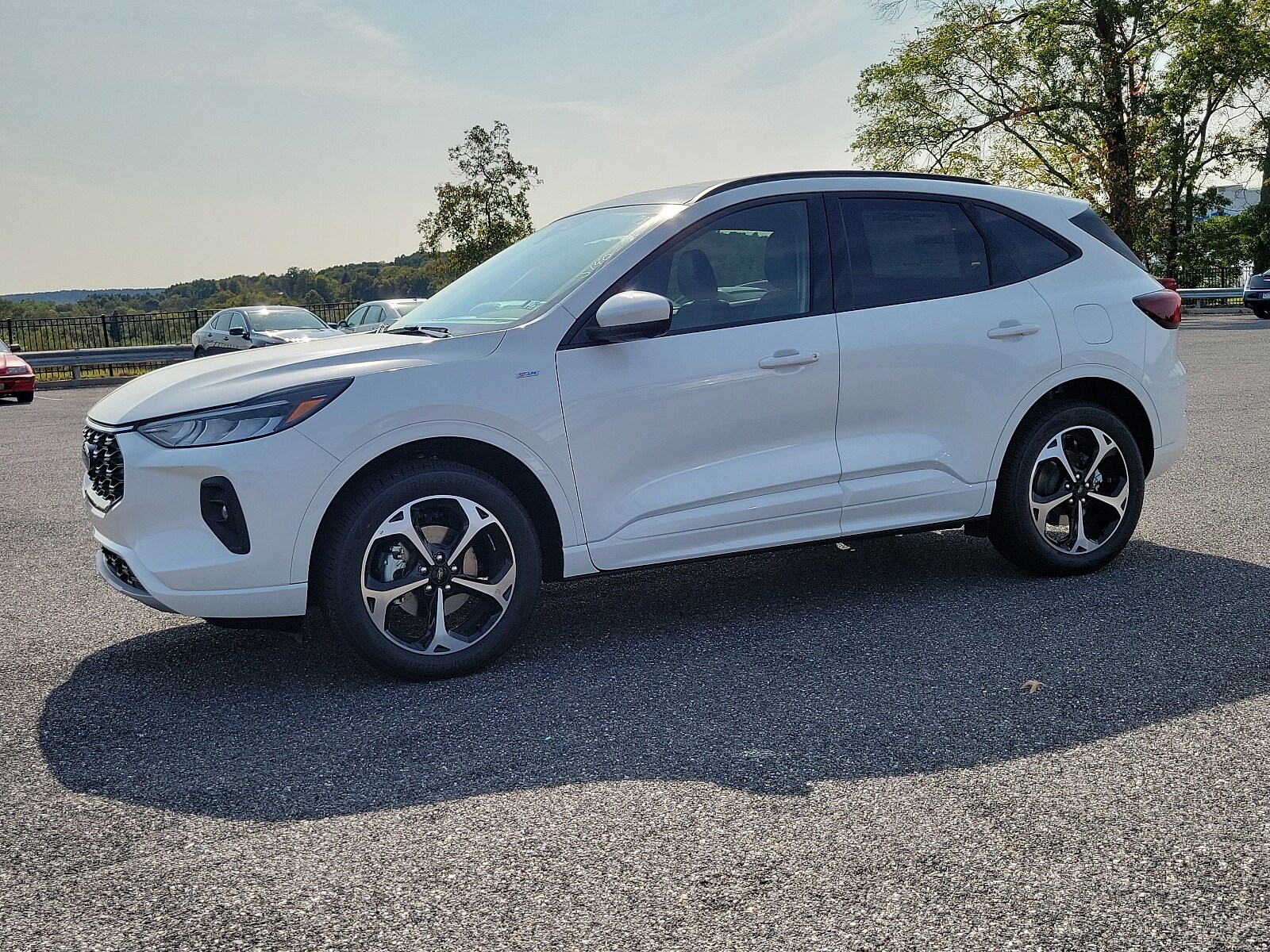 2024 Ford Escape ST-Line Select photo 2