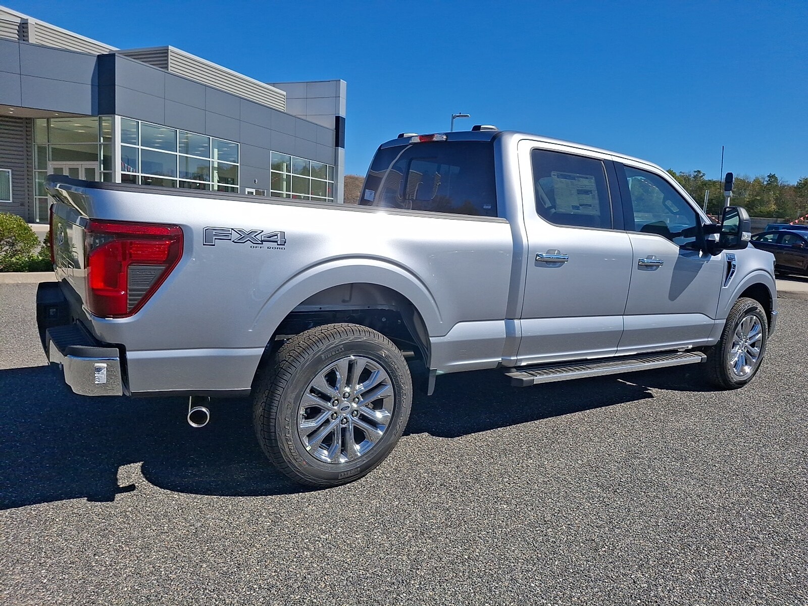 2025 Ford F-150 XLT photo 4
