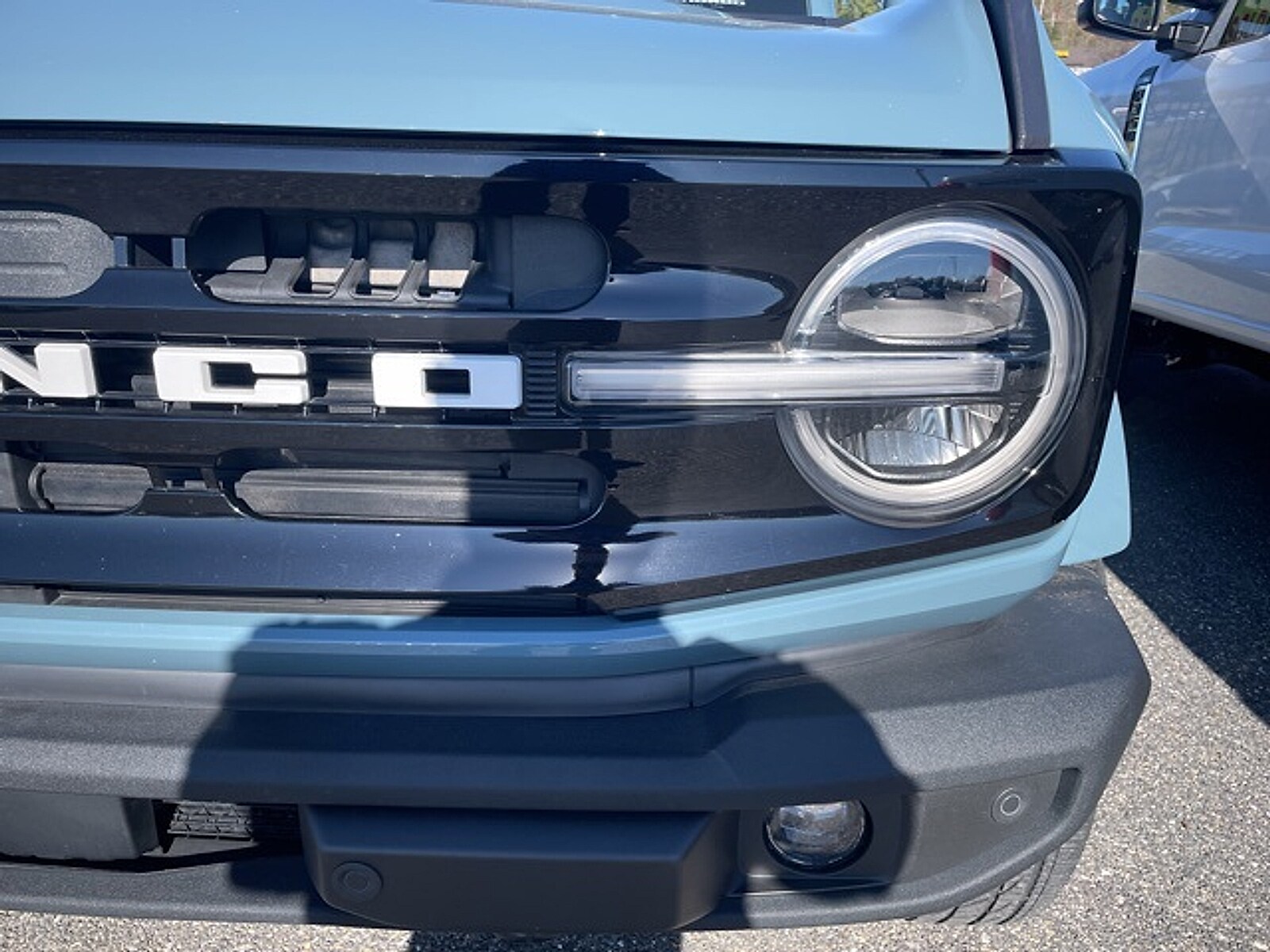 2021 Ford Bronco Outer Banks photo 2