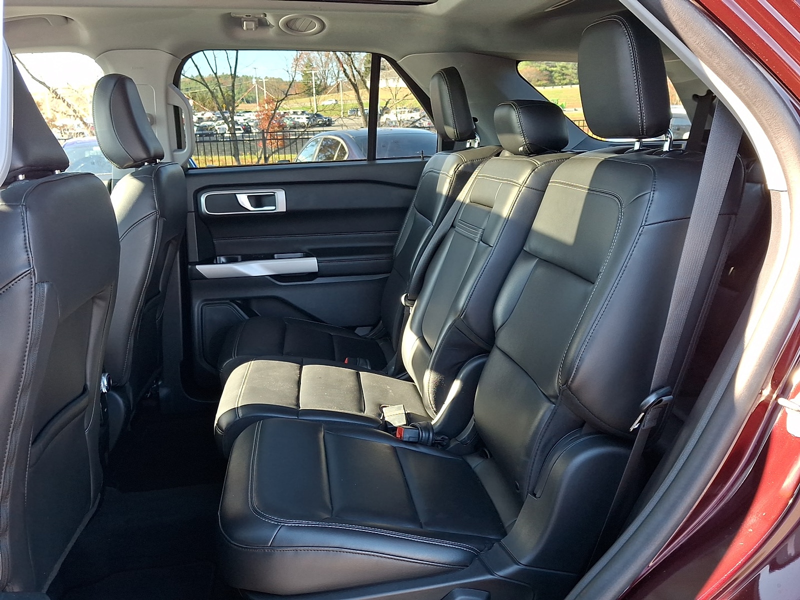 2022 Ford Explorer XLT - Photo 10