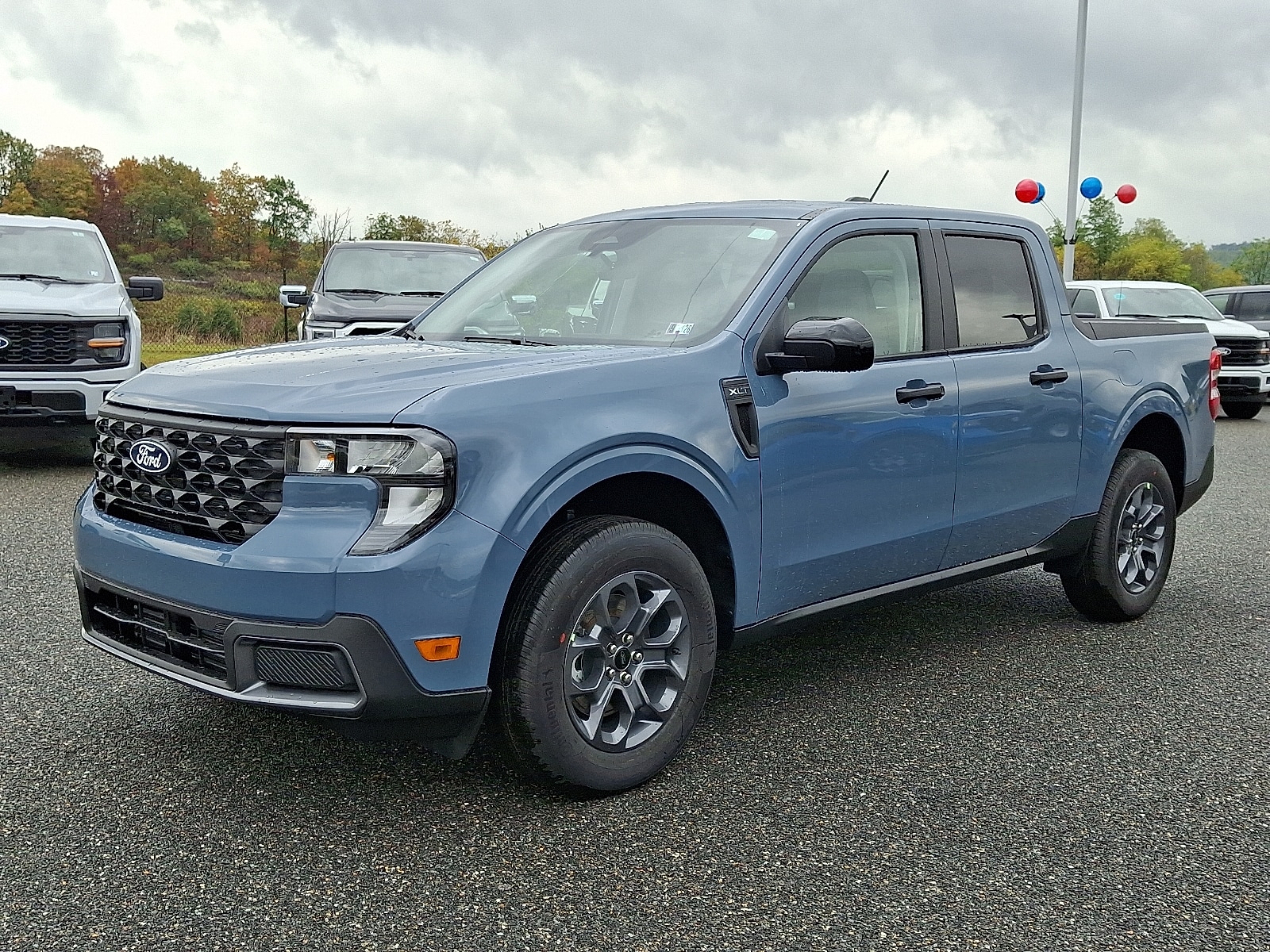 2025 Ford Maverick XLT photo 2