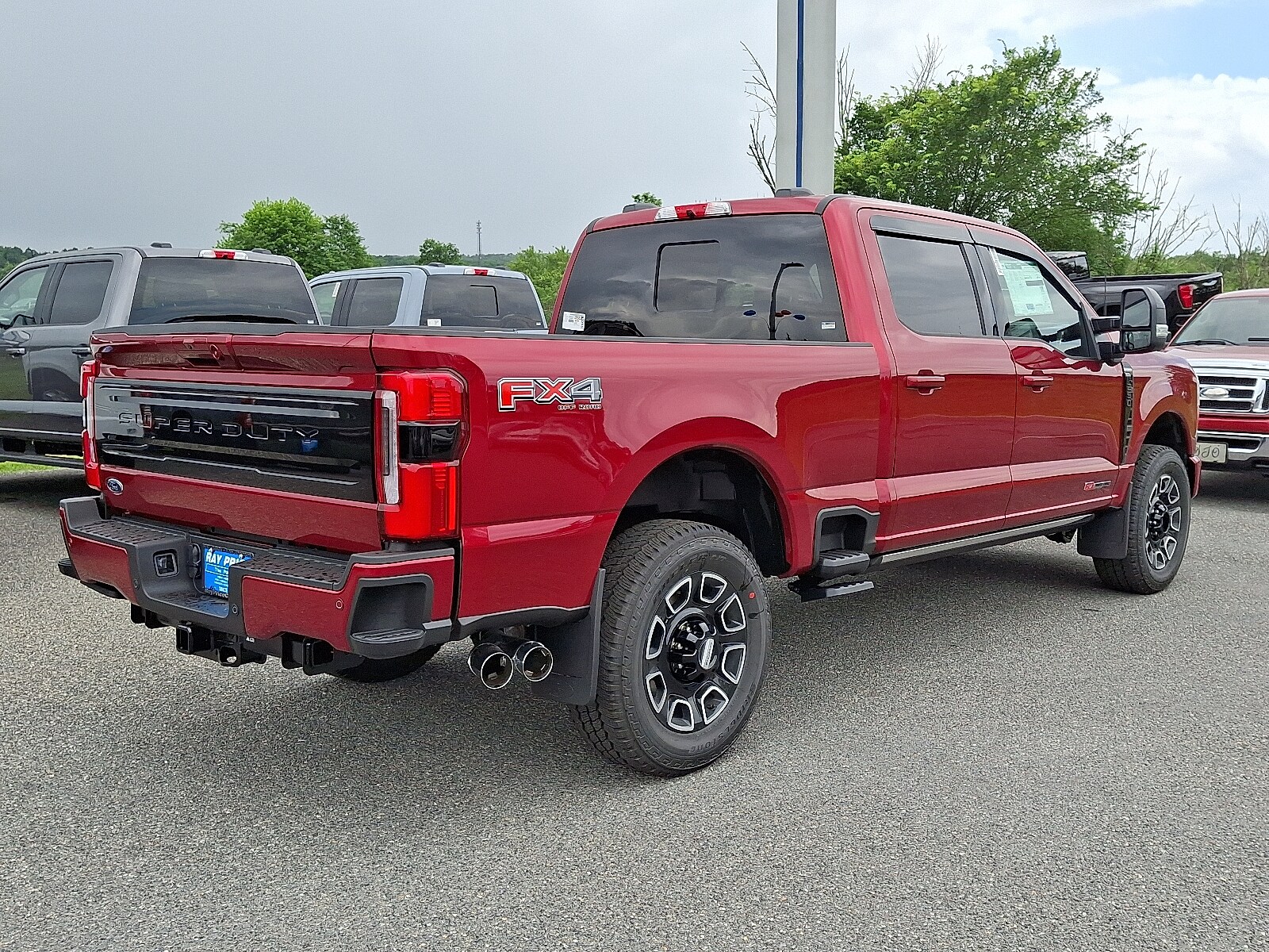 2025 Ford F-250 Platinum photo 4